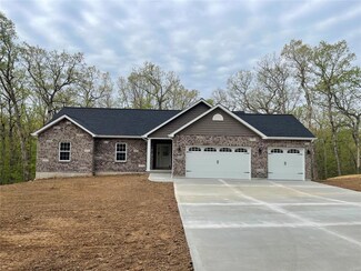 300 Shumard Oak Dr, Troy, MO 63379