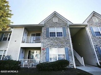 430 Wedgewood Cir, Belford, NJ 07718