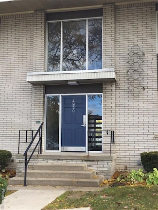 4820 Briarwood Ave Unit 4, Royal Oak, MI 48073