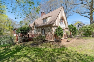 9 Masconomo St, Manchester, MA 01944