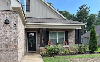 211 Ananias St, Troy, AL 36079