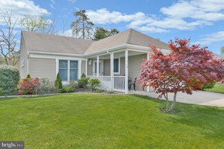 19 Stratford Rd, Southampton, NJ 08088