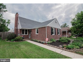 609 Wendy Rd, Morton, PA 19070