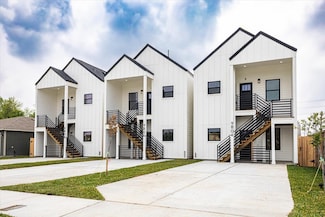 9804 A/B Pelsey St, Houston, TX 77029