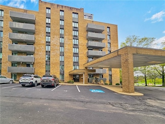 820 E Beau St Unit 2J, Washington, PA 15301