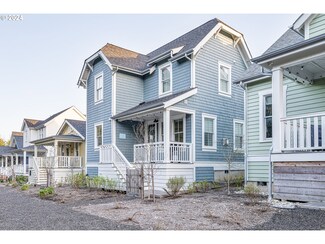 23 Sunflower Ln, Pacific Beach, WA 98571