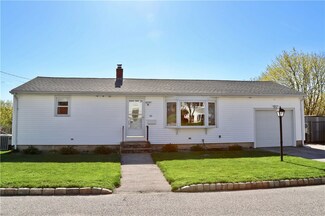 93 Woodland Ave, Cranston, RI 02920