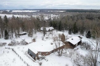 18780 Gennett Rd, Charlevoix, MI 49720