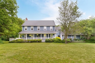 6 Debbie St, Port Jefferson Station, NY 11776
