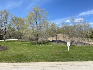 40729 N North Newport Dr, Antioch, IL 60002