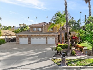 922 Armata Dr, Corona, CA 92881