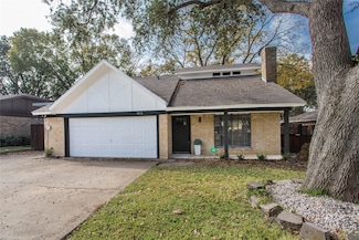 1918 Longmeadow Dr, Arlington, TX 76015