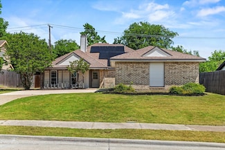 2027 Sancerre Ln, Carrollton, TX 75007