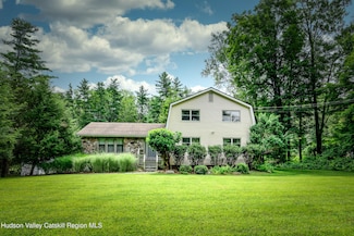 94 Tanglewood Rd, West Hurley, NY 12491