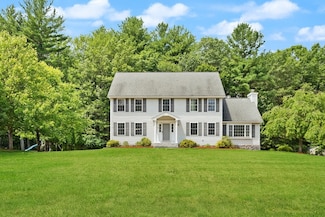 24 Caldwell Dr, Westford, MA 01886