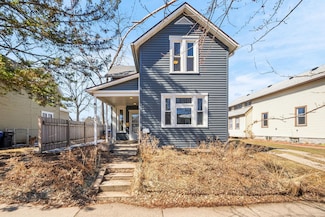 709 Stewart Ave, Saint Paul, MN 55102
