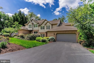 504 Bridgeview Dr, Lemoyne, PA 17043