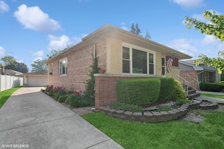 10032 Minnick Ave, Oak Lawn, IL 60453