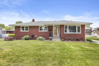 8452 Forest Ave, Munster, IN 46321