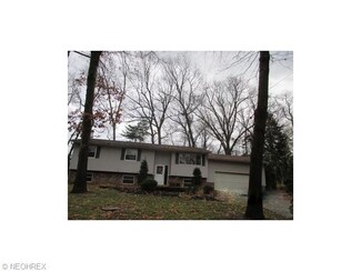 142 Flowerdale Dr, Akron, OH 44319