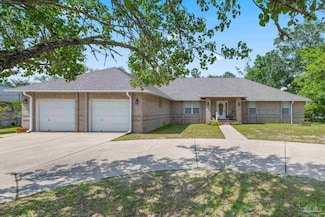 1838 Hollyhill Rd, Pensacola, FL 32526