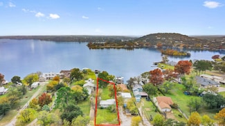 316 Beach Dr, Sunrise Beach Village, TX 78643