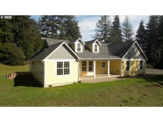 93477 Thompson Ln, Coos Bay, OR 97420