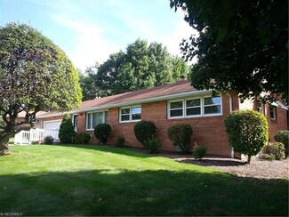 5601 Thunderbird Cir NW, North Canton, OH 44720