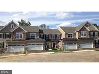 7 Penn Manor Ct, Fort Washington, PA 19034
