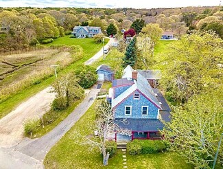201 Lagoon Pond Rd, Vineyard Haven, MA 02568