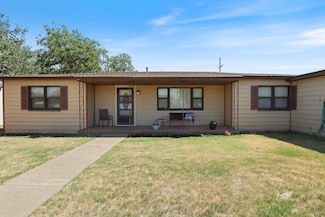 511 6th St, Wolfforth, TX 79382