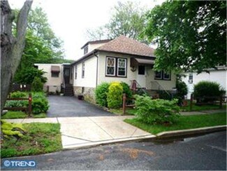329 Printz Ave, Essington, PA 19029