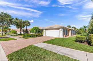 8267 Yasmina Way, Naples, FL 34114