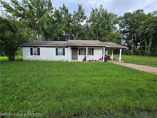 558 W Klein St, Paris, AR 72855