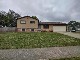 1715 Kinross Ln, Galloway, OH 43119