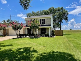 2718 Great Lakes Ave, Sugar Land, TX 77479