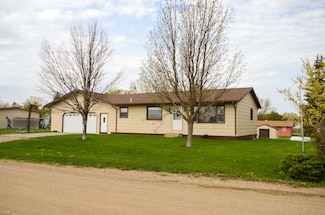 401 S Pine Ave, Presho, SD 57568