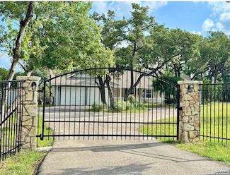 1665 Sparkman Dr, Boerne, TX 78006