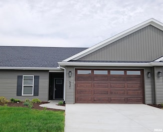 521 N 3rd Ave, Eldridge, IA 52748