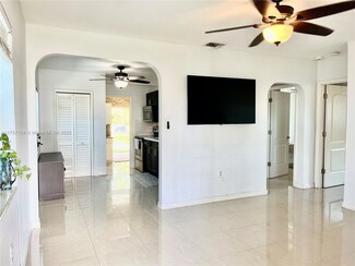 3135 SW 64th Ave, Miami, FL 33155