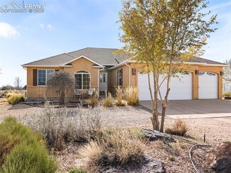 982 W Caliente Dr, Pueblo, CO 81007