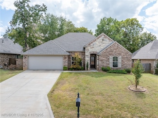 5508 Thomas Rd, Fort Smith, AR 72916