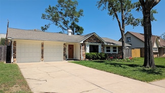 2607 Lazybrook Dr, Houston, TX 77008