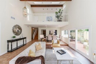 18 Deerwood E, Irvine, CA 92604