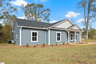 314 Forest Creek Dr, Seneca, SC 29678
