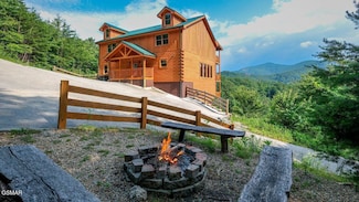 1643 Barn Door Ln, Sevierville, TN 37862