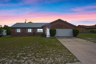 549 Mcneal Dr, Deltona, FL 32725