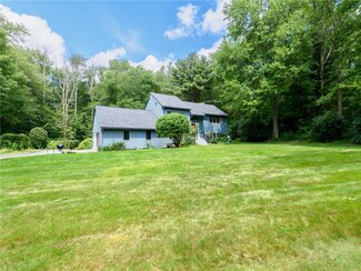 160 Suddard Ln, North Scituate, RI 02857