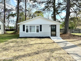 103 Mills St, Richlands, NC 28574