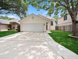 6 Pembroke Ct, San Antonio, TX 78240